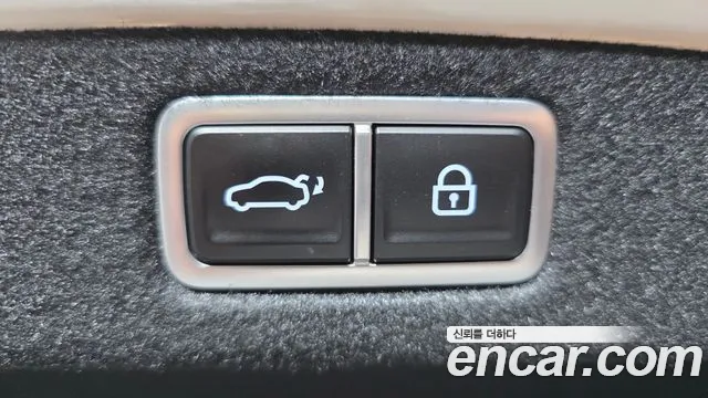 Hyundai Grandeur Grandeur (GN7) 2.5 Бензин 2WD — Фото автомобиля 20