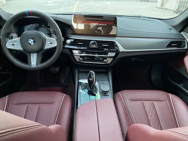 BMW 5 Series — Фото автомобиля 10