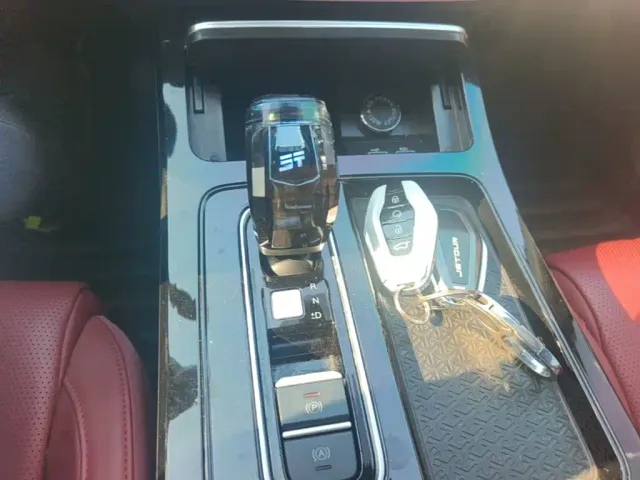Jetour X70 Plus — Фото автомобиля 13