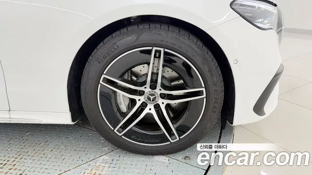 Mercedes-Benz E-Class W214 — Фото автомобиля 10