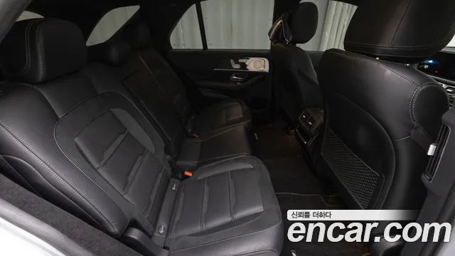 Mercedes-Benz GLE-Class — Фото автомобиля 10
