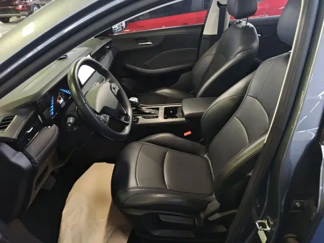 Roewe i5 — Фото автомобиля 14