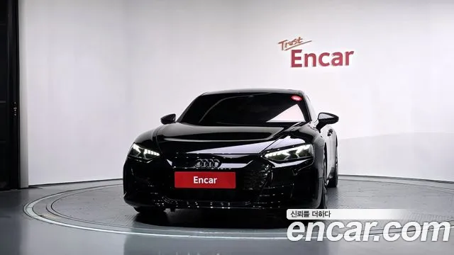 Audi RS e-tron GT — Фото автомобиля 3