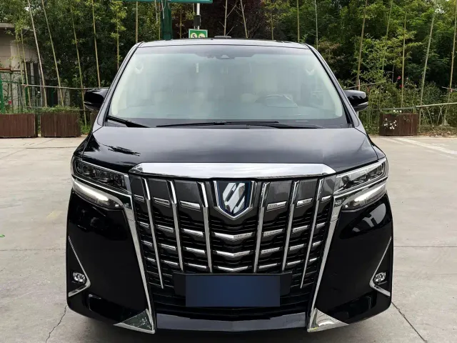 Toyota Alphard — Фото автомобиля 2