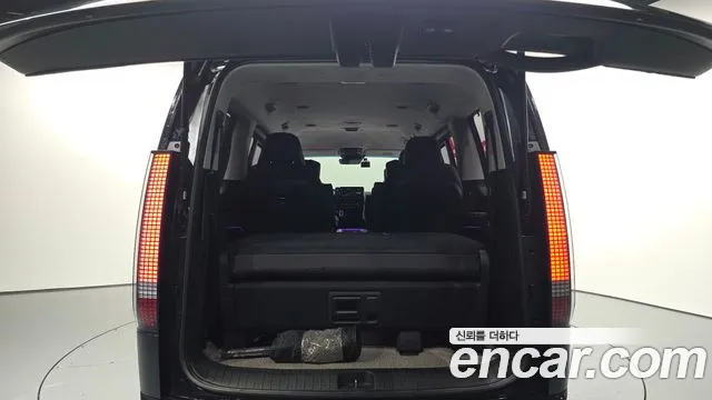 Hyundai Staria Staria 4WD Lounge 9 мест — Фото автомобиля 20