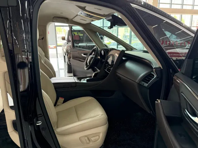 Toyota Alphard — Фото автомобиля 16