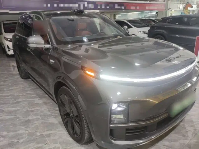 Li Auto L9 — Фото автомобиля 3
