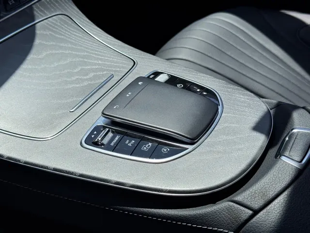 Mercedes-Benz CLS-Class — Фото автомобиля 9
