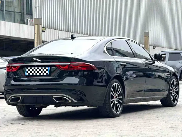Jaguar XFL — Фото автомобиля 8
