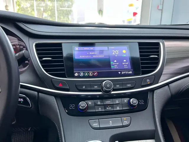 Buick LaCrosse — Фото автомобиля 18