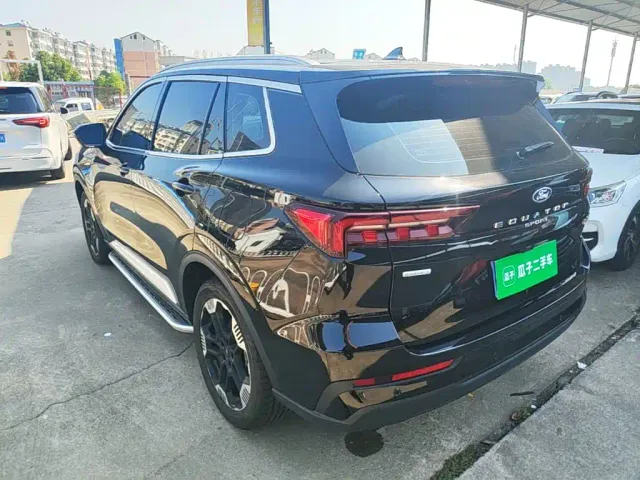 Ford Lingrui — Фото автомобиля 4