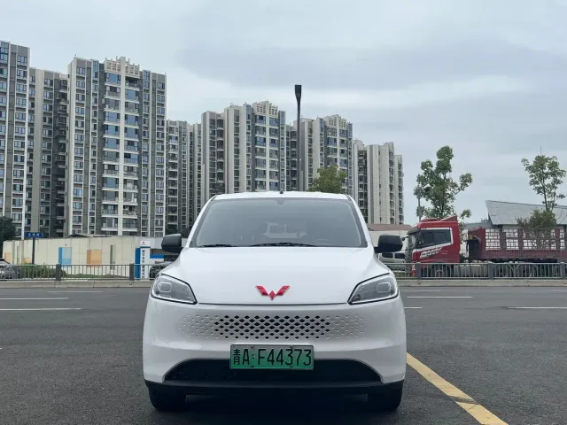 Wuling Hongguang — Фото автомобиля 2