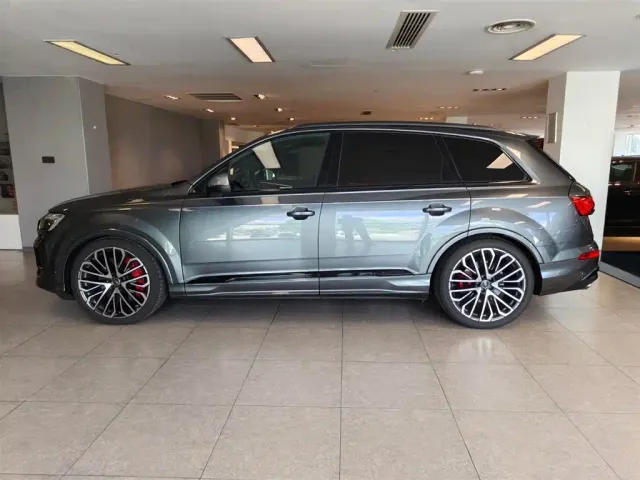 Audi SQ7 — Фото автомобиля 3
