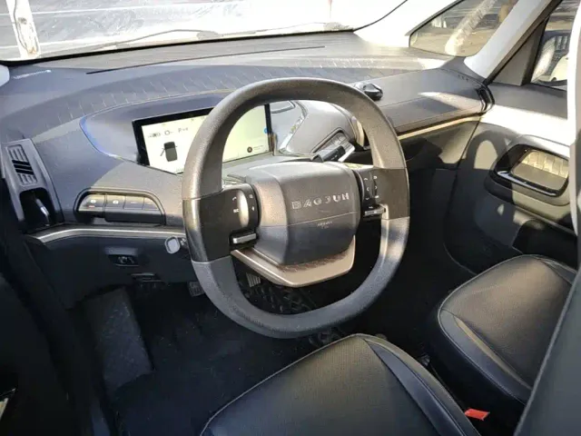 Baojun KiWi EV — Фото автомобиля 10