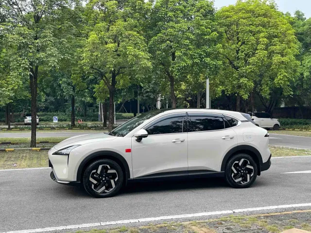 Baojun Yunhai — Фото автомобиля 6