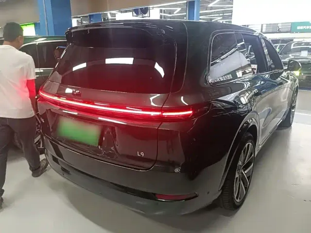 Li Auto L9 — Фото автомобиля 6