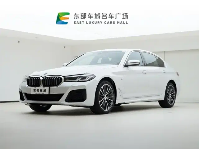 Фотография автомобиля — BMW 5 Series