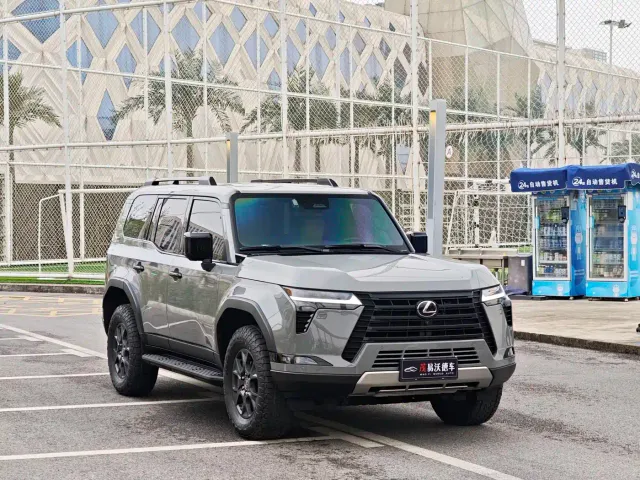 Lexus GX — Фото автомобиля 3