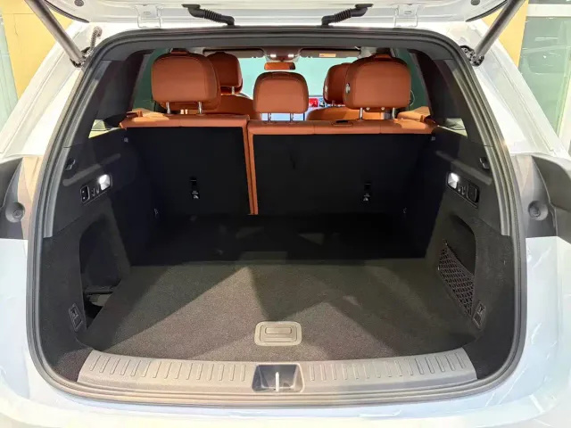 Li Auto Li Auto L6 2025 Max Smart Renewal Edition — Фото автомобиля 7