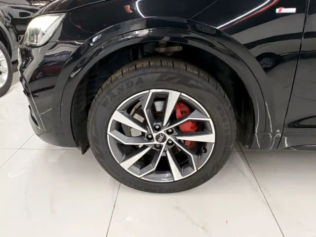 Audi Q5L — Фото автомобиля 22