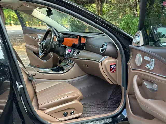Mercedes-Benz E-Class — Фото автомобиля 7
