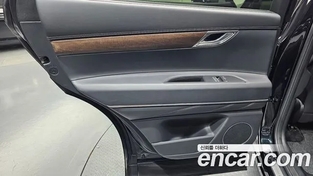 Genesis GV80 — Фото автомобиля 14