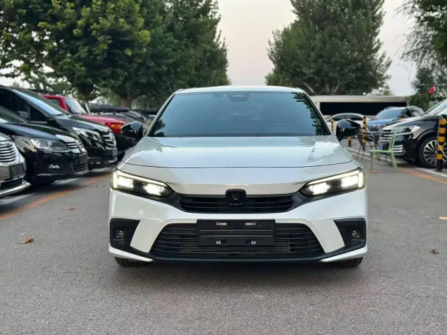 Honda Civic — Фото автомобиля 2