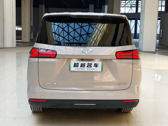 Wuling Starlight 730 — Фото автомобиля 14