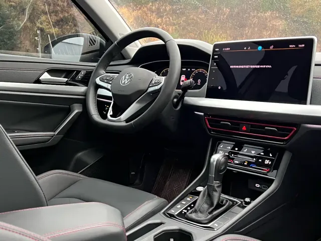 Volkswagen Lavida — Фото автомобиля 14