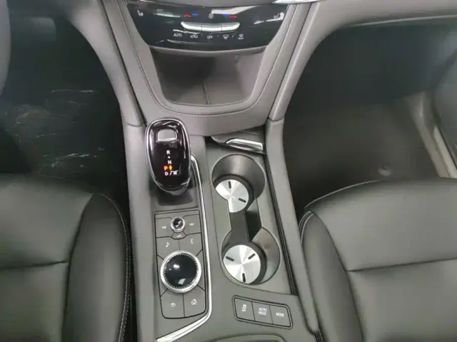 Cadillac XT5 — Фото автомобиля 16