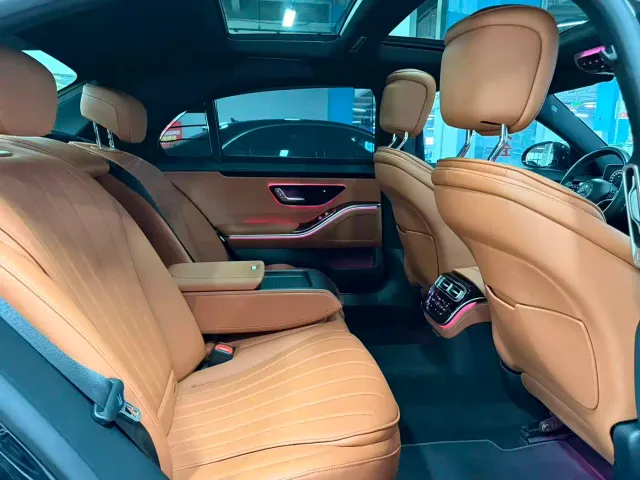 Mercedes-Benz S-Class — Фото автомобиля 11