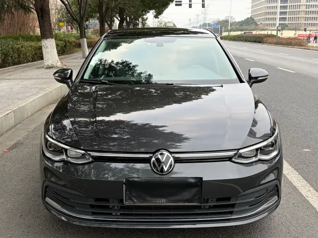 Volkswagen Golf — Фото автомобиля 2