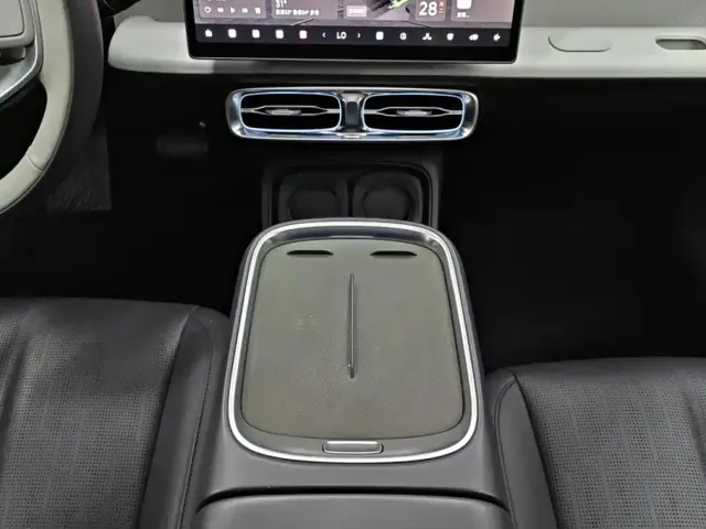 Leapmotor B10 — Фото автомобиля 16