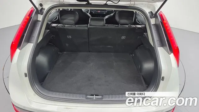 Kia Niro Niro (New) — Фото автомобиля 20