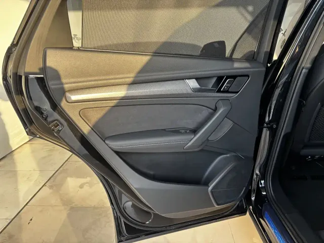 Audi Q5L Sportback — Фото автомобиля 21