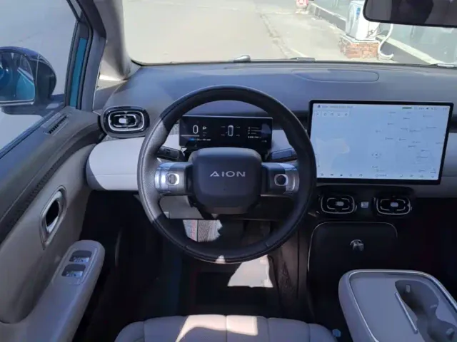 GAC Aion UT — Фото автомобиля 10
