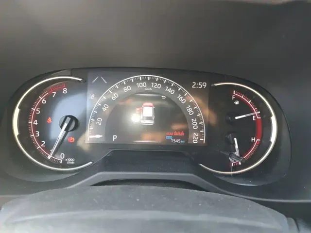Toyota RAV4 — Фото автомобиля 11