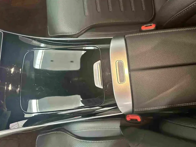 Mercedes-Benz C-Class — Фото автомобиля 10
