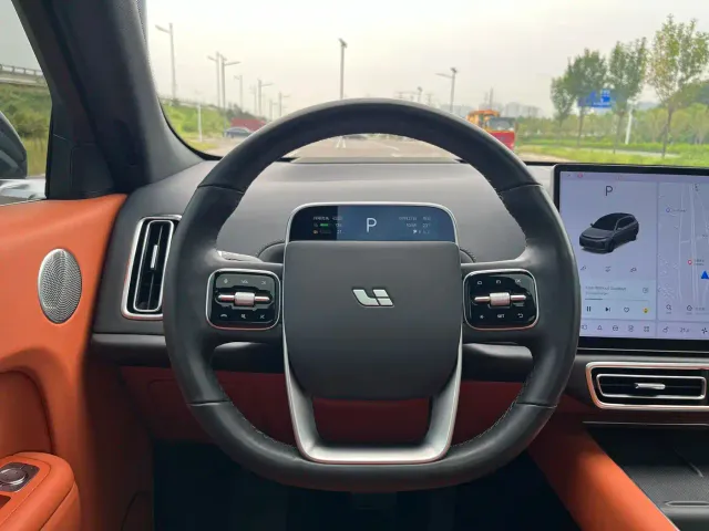 Li Auto L7 — Фото автомобиля 11