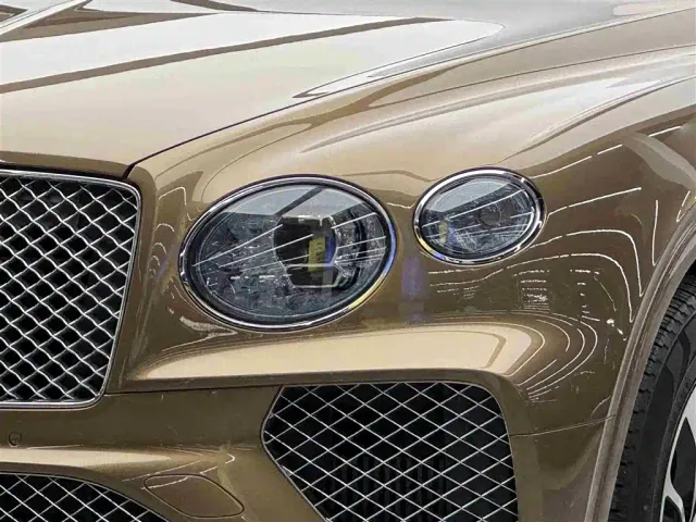 Bentley Bentayga Hybrid — Фото автомобиля 3