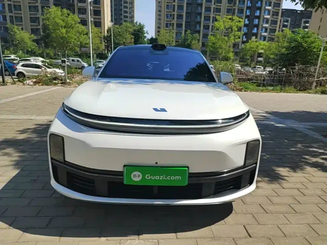 Li Auto L7 — Фото автомобиля 2