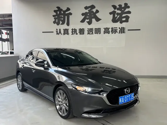 Mazda Axela — Фото автомобиля 3