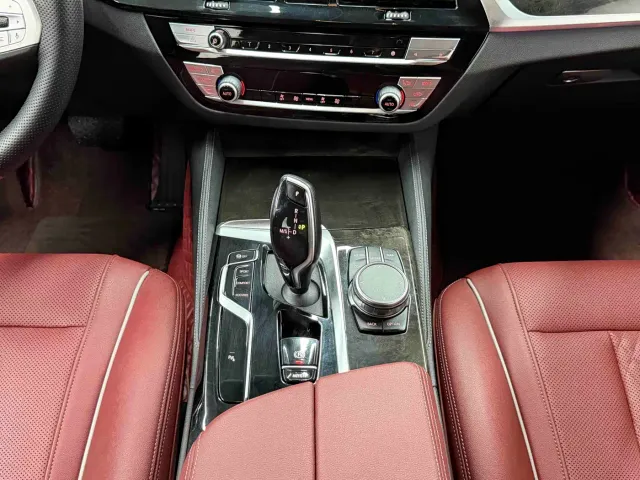 BMW 5 Series — Фото автомобиля 21