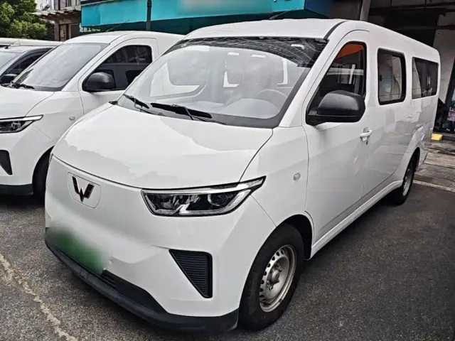 Фотография автомобиля — Wuling Yangguang