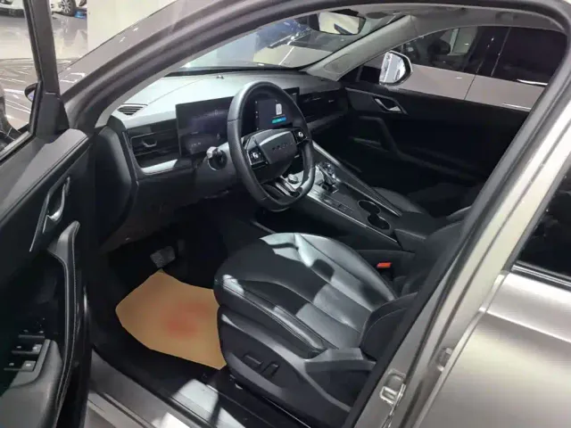 Roewe RX5 — Фото автомобиля 15