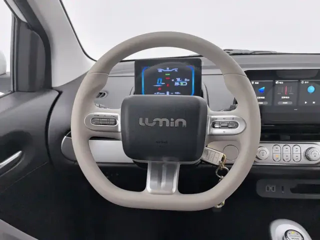Changan Lumin — Фото автомобиля 11