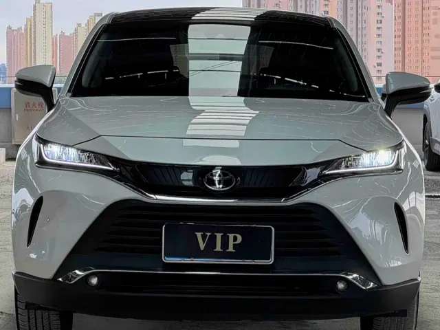 Toyota Harrier — Фото автомобиля 2