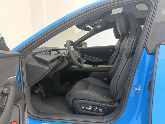 Xiaomi SU7 — Фото автомобиля 11
