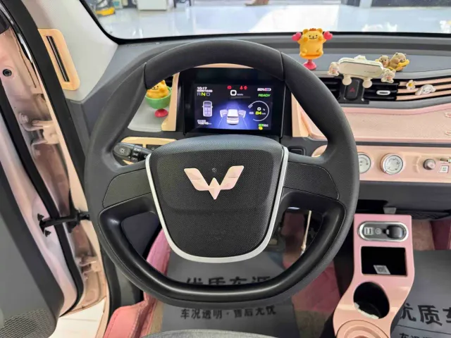 Wuling Hongguang Mini EV — Фото автомобиля 16