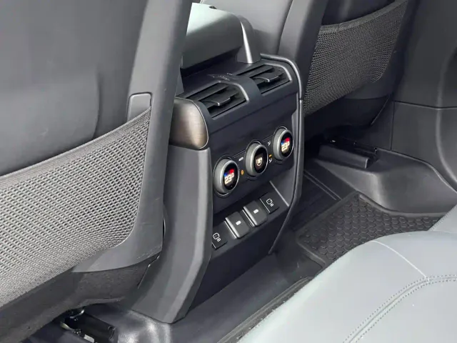 Land Rover Defender — Фото автомобиля 20